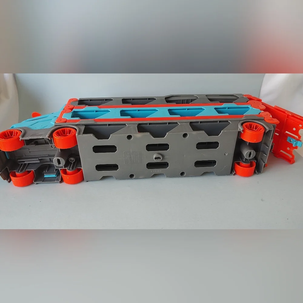 Hot Wheels Blue and Orange Car Transporter